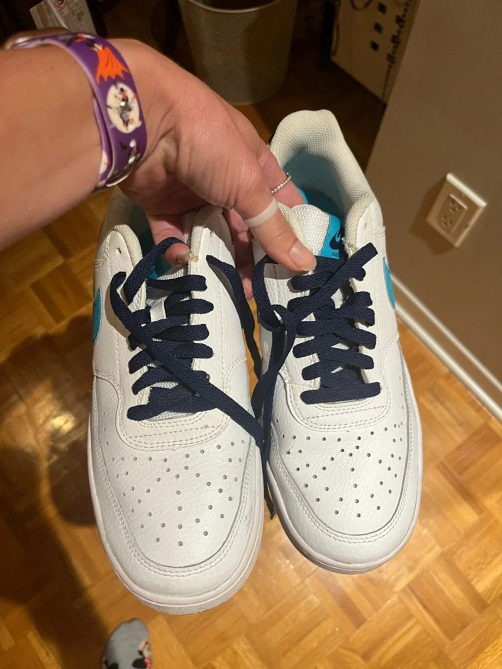 Nike Men’s White Sneakers with Turquoise Swoosh - Picture 2 of 7